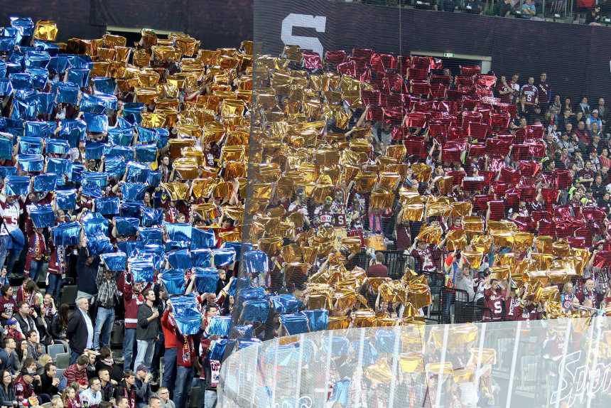 HC Sparta Praha-výjezd na 1. osmifinále CHL do Zugu-fans