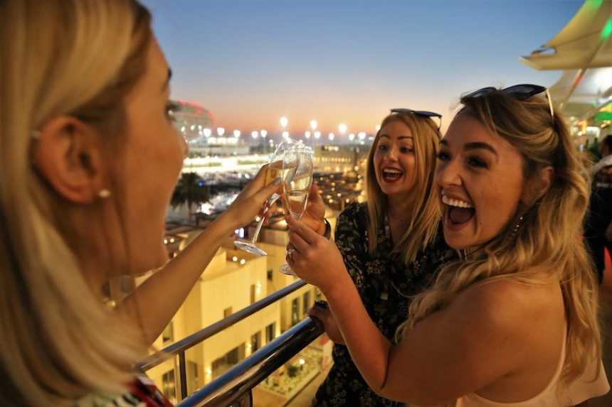 VIP F1 - Velká cena Abú Dhabí 2023