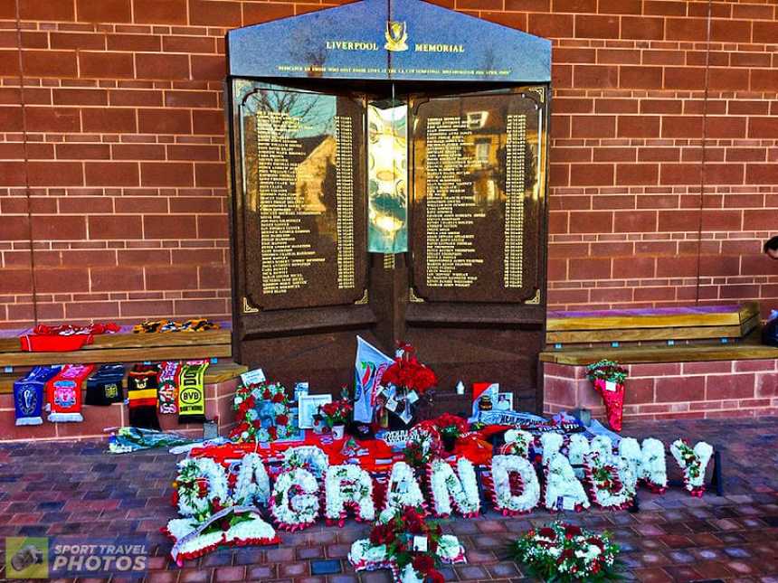 Vstupenka na Liverpool - Manchester United